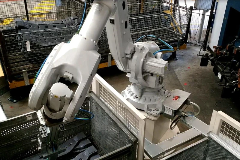 Roboterzelle mit Bin Picking Technologie